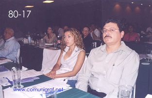 Foto 80-17 - Jorge Cabrera Fernández (der) de Gristef Ediciones de León Guanajuato en el Encuentro Nacional de Negocios Gráficos (Pymes) realizado del 22 al 24 de Septiembre 2005 en el Hotel La Nueva Estancia de la ciudad de León, Gto. México.