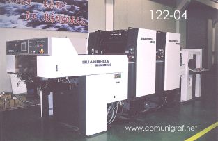 Foto 122-04 - Máquina de impresión offset terminada y lista para enviarse en la planta de Guanghua Printing Machinery Shanghai, China - 12-Junio-2006