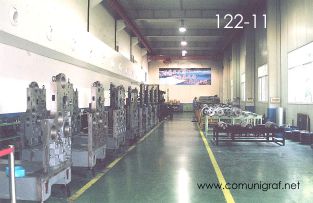 Foto 122-11 - Otra zona de armado de máquinas de impresión offset en la planta de Guanghua Printing Machinery Shanghai, China - 12-Junio-2006