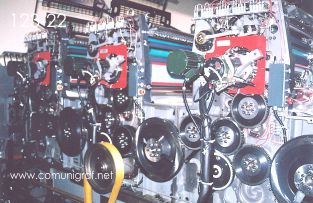 Foto 123-22 - Armado externo de las baterías de tres cuerpos de impresión offset en la planta de Guanghua Printing Machinery Shanghai, China - 12-Junio-2006