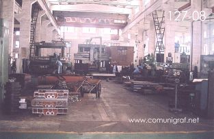 Foto 127-08 - Una vista de los talleres donde se fabrican las piezas para las máquinas de impresión SRPACK en la empresa Shanghai DinLong Machinery Co. Ltd de Shanghai, China - 13-Junio-2006
