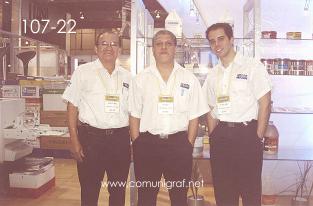 Foto 107-22 - Alfredo Hernández, Sal Gracia y Rodrigo Jaimez de la empresa ADOSA  en la Expo Mexigrafika 2006 realizada del 25 al 27 de Mayo 2006 en el Centro de Exposiciones Cintermex de la ciudad de Monterrey, N.L. México.