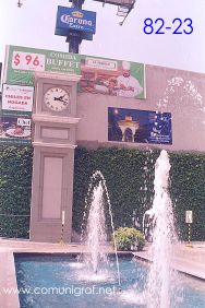Foto 82-23 - Otra toma de la fuente de agua en el exterior del Hotel La Nueva Estancia de la ciudad de León, Guanajuato México, sede de la tradicional Comida Baile del día del Impresor de Canagraf Guanajuato, realizada el 24 de Septiembre 2005.