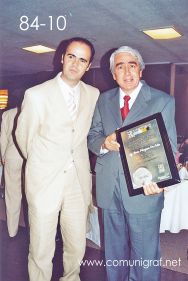 Foto 84-10 - Luis Jesús Ramírez Jiménez de Allegro y el Lic. Gerardo de Jesús Hinojosa en la tradicional Comida Baile del día del Impresor de Canagraf Guanajuato, realizada el 24 de Septiembre 2005 en el Hotel La Nueva Estancia de la Ciudad de León, Guanajuato México.