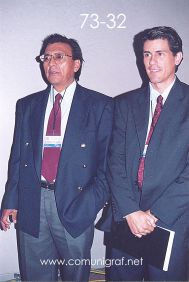 Foto 73-32 - Fernando J. Ramos Corona y Mauricio Cobian de SunChemical en el Encuentro Nacional de Negocios Gráficos (Pymes) realizado del 22 al 24 de Septiembre 2005 en el Hotel La Nueva Estancia de la ciudad de León, Gto. México.