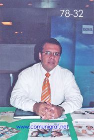 Foto 78-32 - Eduardo Sánchez Robles de BBVA Bancomer en el Encuentro Nacional de Negocios Gráficos (Pymes) realizado del 22 al 24 de Septiembre 2005 en el Hotel La Nueva Estancia de la ciudad de León, Gto. México.
