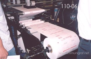 Foto 110-06 - Impresora de papel en bobina con código de barras en la expo All In Print China en Shanghai China - 15-Junio-2006
