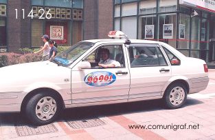 Foto 114-26 - Taxi en el hotel Regal International fast Asia de Shanghai, China - 11-Junio-2006