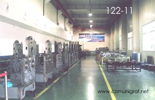 Foto 122-11 - Otra zona de armado de máquinas de impresión offset en la planta de Guanghua Printing Machinery Shanghai, China - 12-Junio-2006