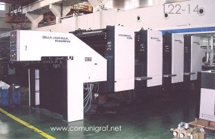 Foto 122-14 - Últimos detalles de una máquina de offset de cuatro colores en la planta de Guanghua Printing Machinery Shanghai, China - 12-Junio-2006