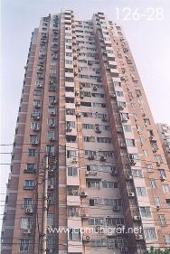 Foto 126-28 - Edificio de departamentos con más de 25 pisos en Shanghai, China - 11-Junio-2006