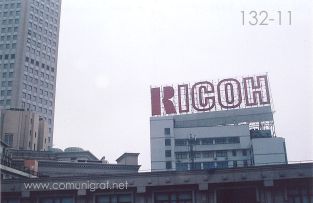Foto 132-11 - Espectacular de Ricoh en la zona del Bund o Pudong en Shanghai China - 14-Junio-2006