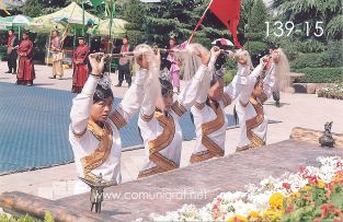 Foto 139-15 - Señoritas actrices en una representación del tiempo de la dinastía Qin en uno de los lugares dentro del Mausoleo del antiguo emperador Qin Shi Huang ubicado en la ciudad de Xían en el distrito de Lintong, provincia de Shaanxi, China - 17-Junio-2006