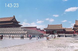 Foto 143-23 - Construcciones antiguas en mantenimiento en el interior del Palacio Imperial de la ciudad prohibida en Beijing (Pekín), China - 18-Junio-2006