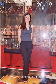 Foto 20-19 - Adriana Alcalá de Clademex en la Expo Artes Gráficas León 2003 en el Poliforum de la ciudad de León, Gto. México.