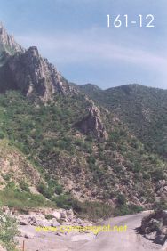 Foto 161-12 - Montaña sobre la carretera del pueblo Villa de García a las Grutas de García, N.L. México.